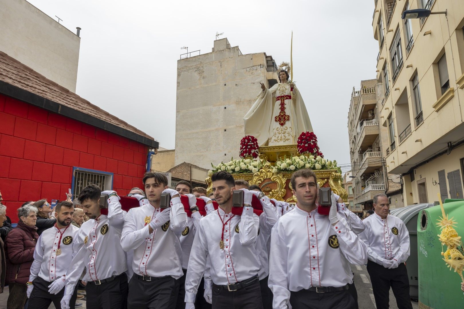 Bendición y procesión de Las Palmas en Torrevieja de Domingo de Ramos en la Semana Santa 2024