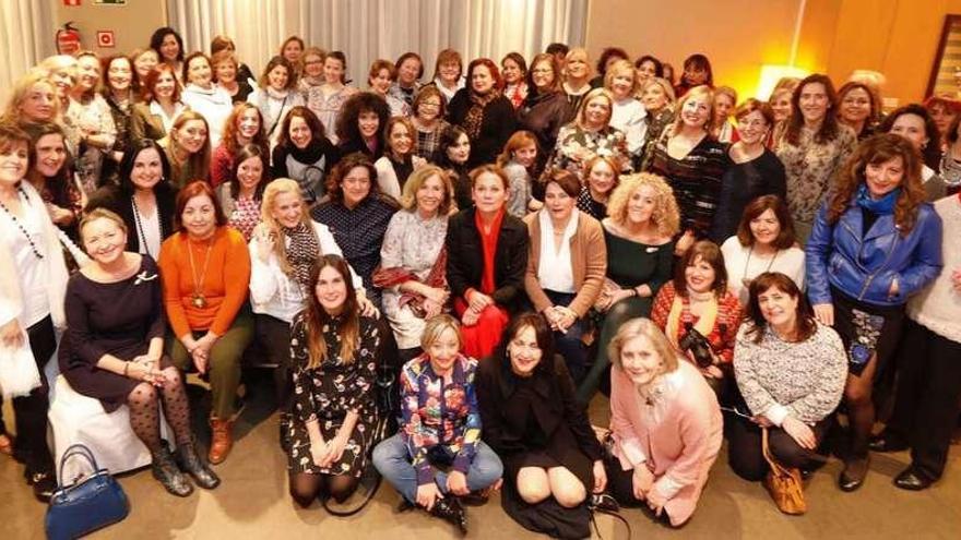 Reunión de ochenta &quot;luchadoras&quot; para celebrar el Día de la Mujer