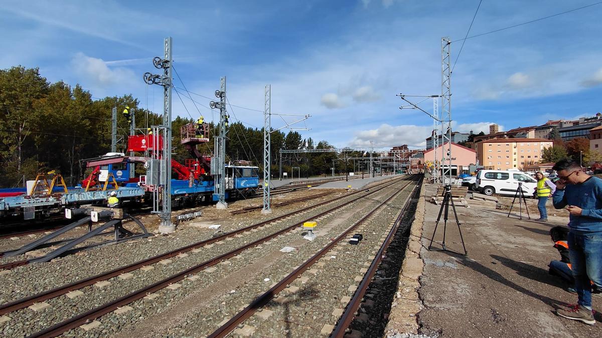 Obras de la línea de tren entre Teruel y Zaragoza a la altura de Sarrión, hace unos meses.