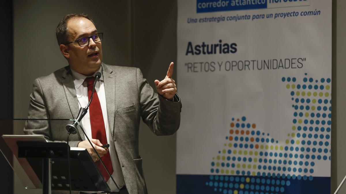 Jornada sobre el Corredor Atlántico celebrada en el Club Prensa Asturiana