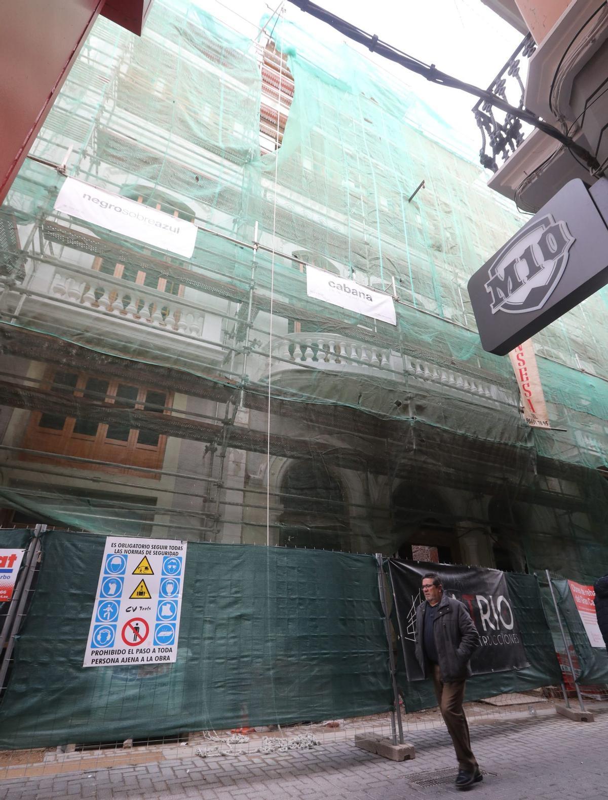 Imagen de enero del 2020, con las obras de recuperación del Gran Casino de Vila-real ya en marcha.