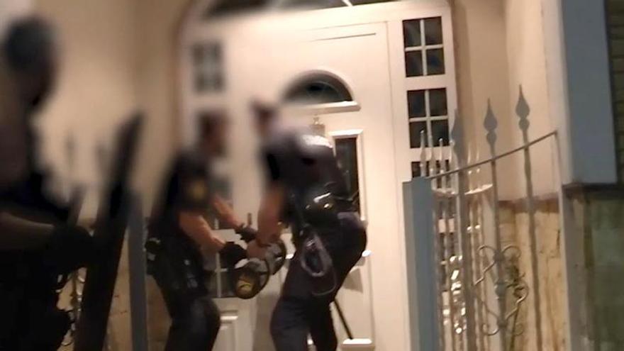 Así fue la detención de la banda que asaltaba en Murcia viviendas con armas de fuego y seguía a sus víctimas con GPS