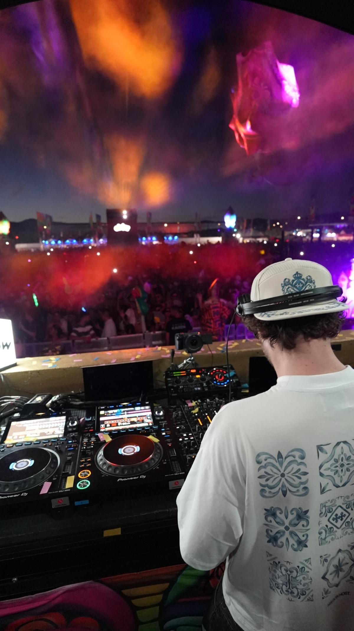 FOTOS | Elrow Mallorca XXL Winamax congrega a miles de personas en Son Fusteret