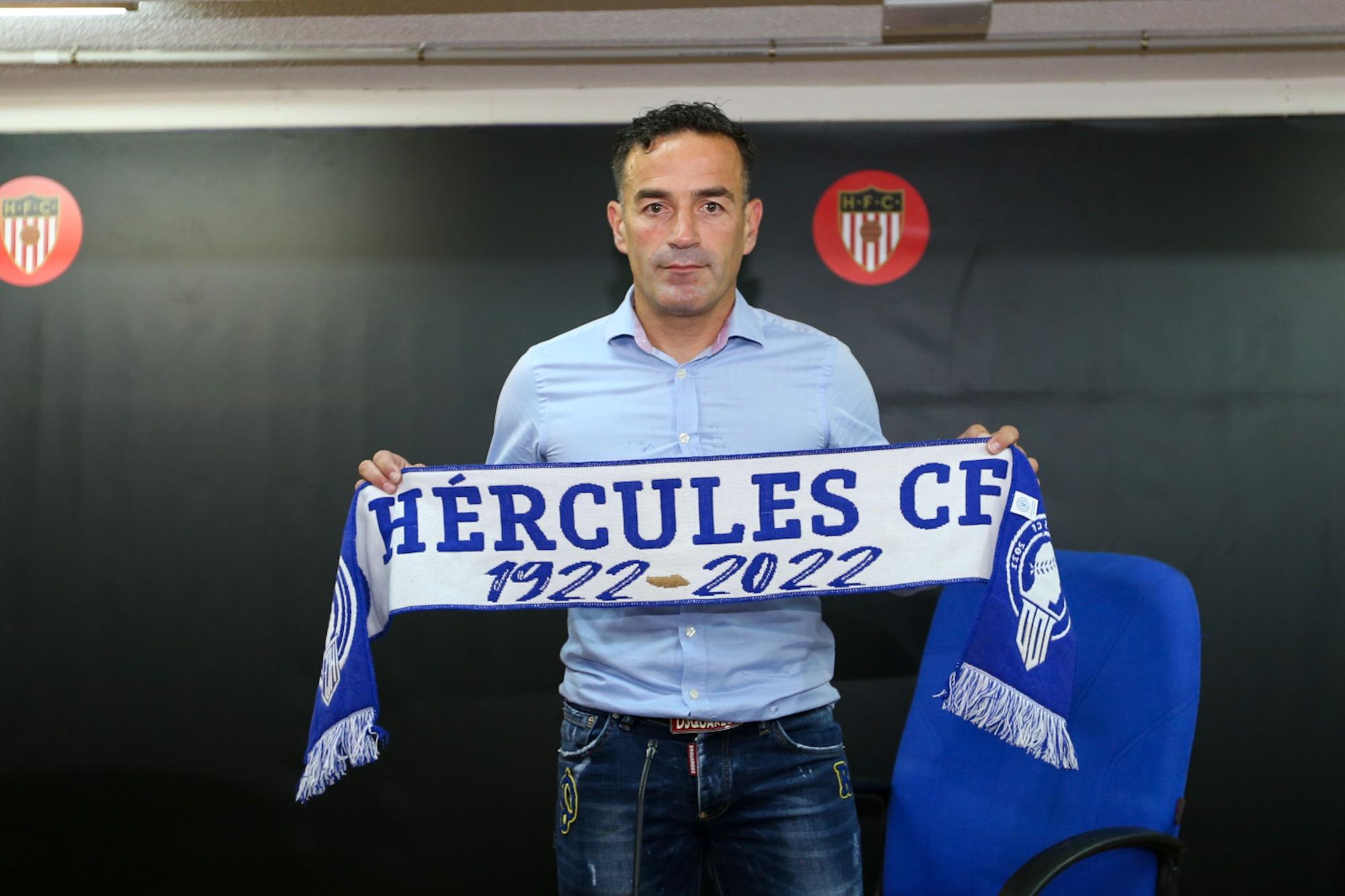 Presentación de Paco Peña como director deportivo del Hércules