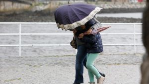 Viveiro, Lugo. Paso de un temporal de viento y lluvia por la costa gallega. La Xunta de Galicia ha decretado el nivel naranja en las costas de Pontevedra, Coruña y Lugo debido a las fuertes rachas de viento que azotarán la costa gallega