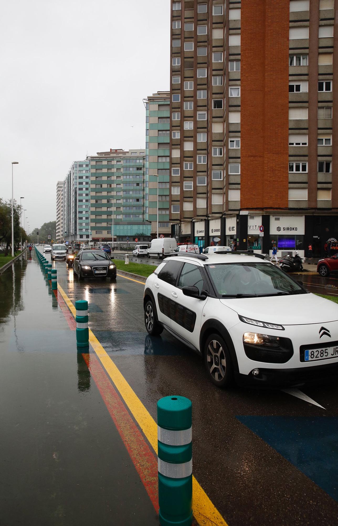 En imágenes: así ha sido la reapertura al tráfico del "cascayu" de Gijón