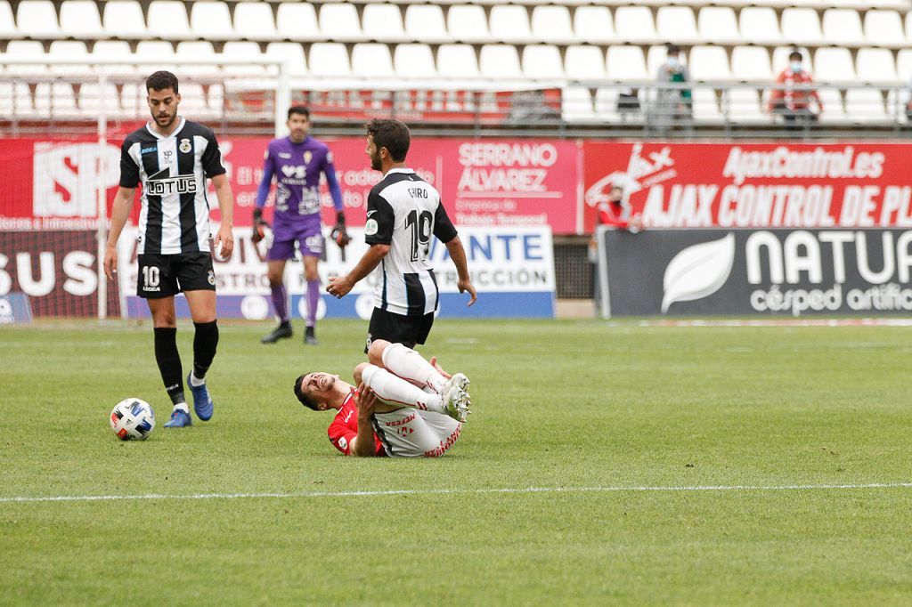 El Real Murcia no levanta cabeza (0-0)