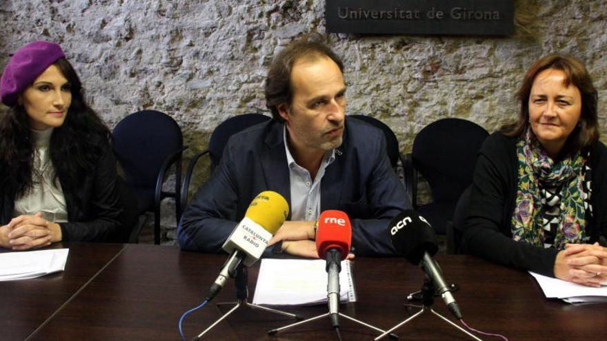 D&#039;esquerra a dreta, la directora de l&#039;Escola Qstura, Sílvia Castelló, el rector de la UdG, Sergi Bonet, i la delegada del rector per als centres adscrits, Josefina Patiño