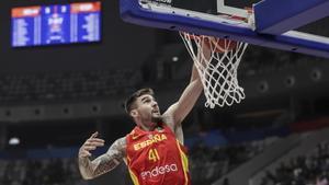 Jakarta (Indonesia), 16/08/2023.- Juancho Hernangomez of Spain in action during the FIBA Basketball World Cup 2023 group stage match between Iran vs Spain in Jakarta, Indonesia, 30 August 2023. (Baloncesto, España) EFE/EPA/ADI WEDA