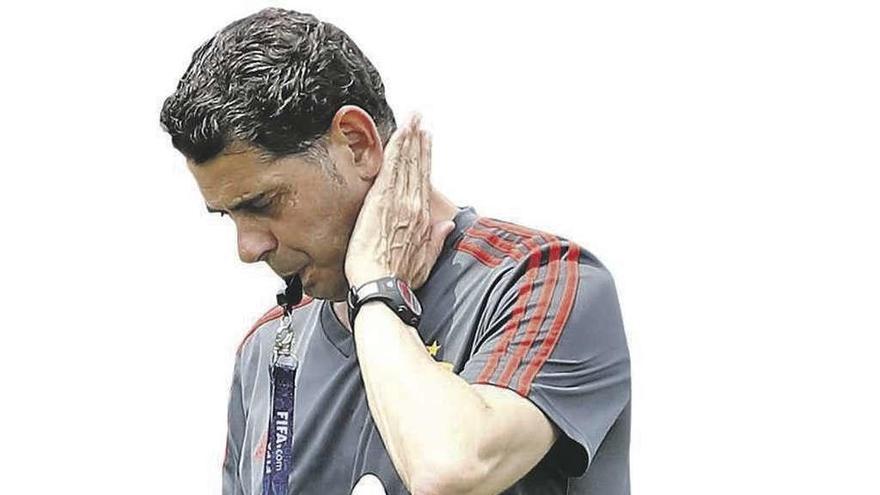 Hierro, durante un entrenamiento con la Roja preparando el partido de mañana antes los iraníes.