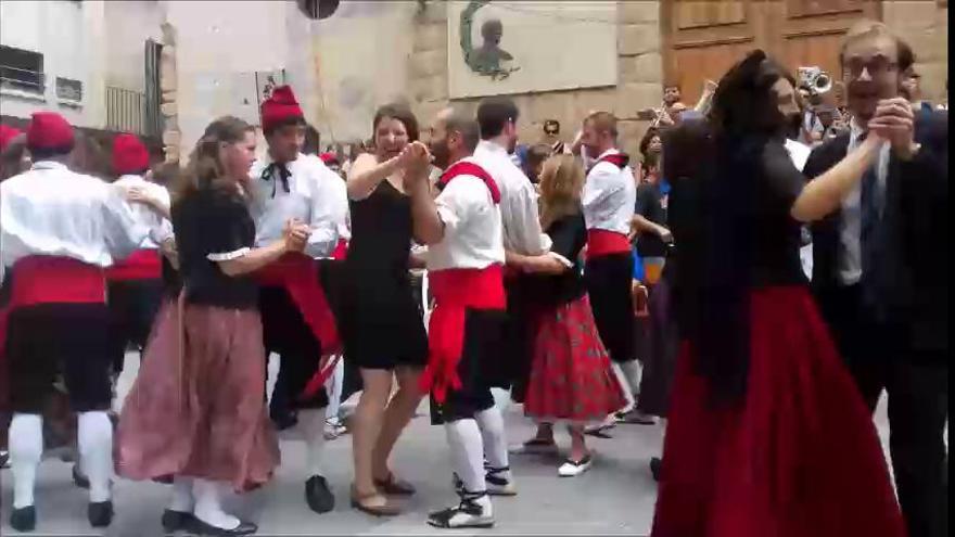 Ball de noces a la festa dels Elois de Berga