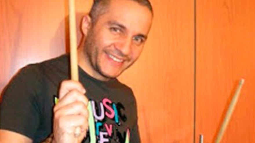 Javier Fernández, batería de Los Piratas // G. P.