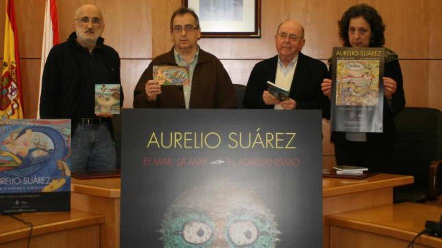 Suárez, Riego, Alberto García, familiar de Antón, y Dolores Villameriel, directora del Museo Antón, ayer, en Candás.