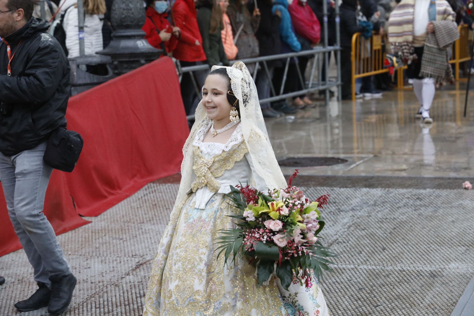 Búscate en el primer día de ofrenda por la calle Quart (entre las 18:00 a las 19:00 horas)