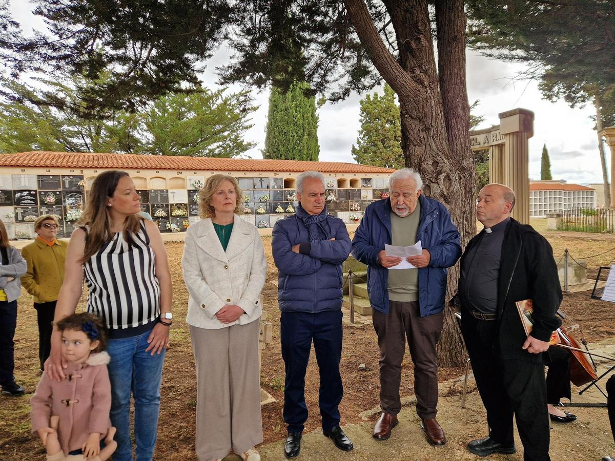 Acto del homenaje del 70 aniversario del fallecimiento de Enrique Rambal en Utiel.