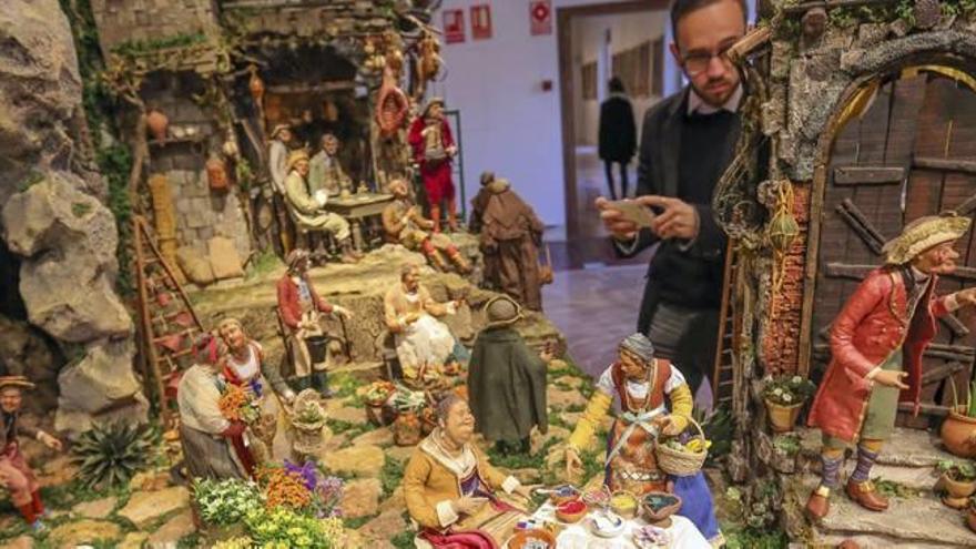 Imagen del belén napolitano que se ha podido visitar esta pasada Navidad en la ciudad de Orihuela. En la provincia hay una gran afición al belenismo.