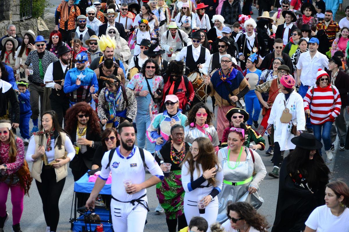 A primeira xornada do tradicional Entroido do Hío en imaxes (II)