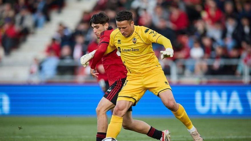 CD Castellón | ¡Lo nunca visto! Matthys protagoniza las dos mejores paradas de la jornada, según LaLiga