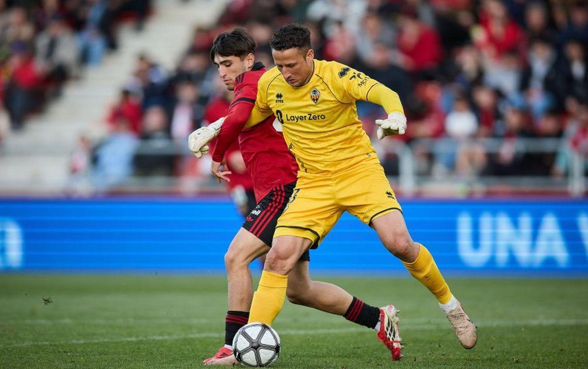 Romain Matthys, durante el encuentro entre el Mirandés y el Castelló en Anduva (2-2).