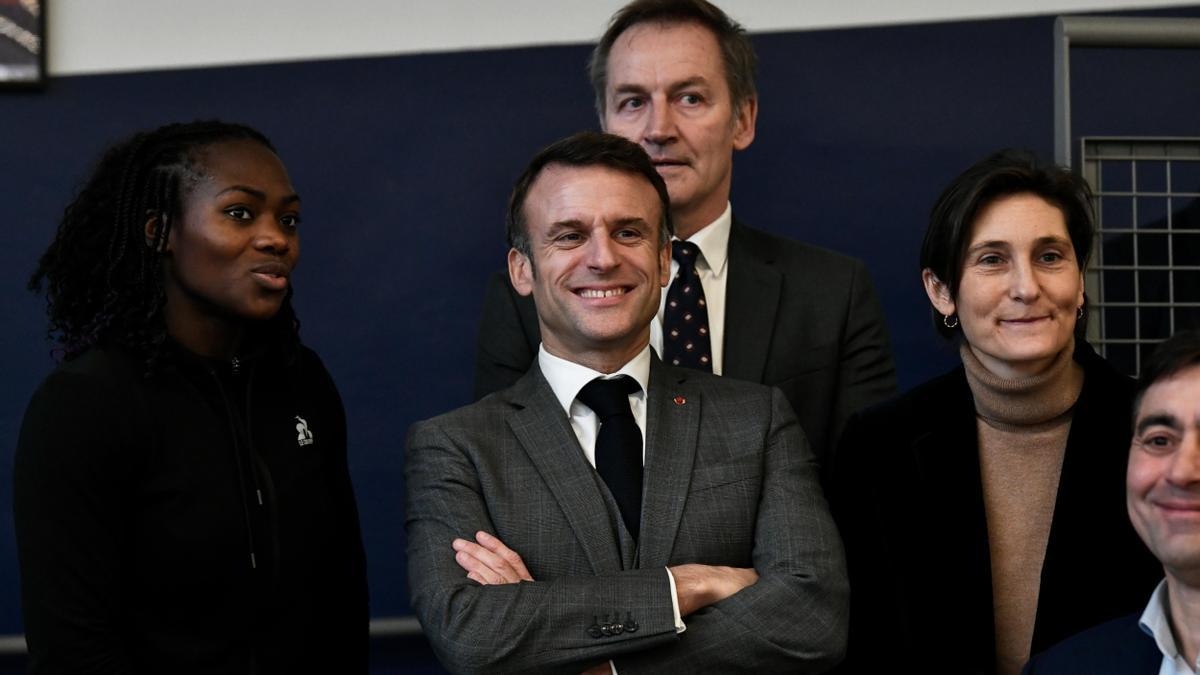 Macron presents New Year's wishes to Olympic community