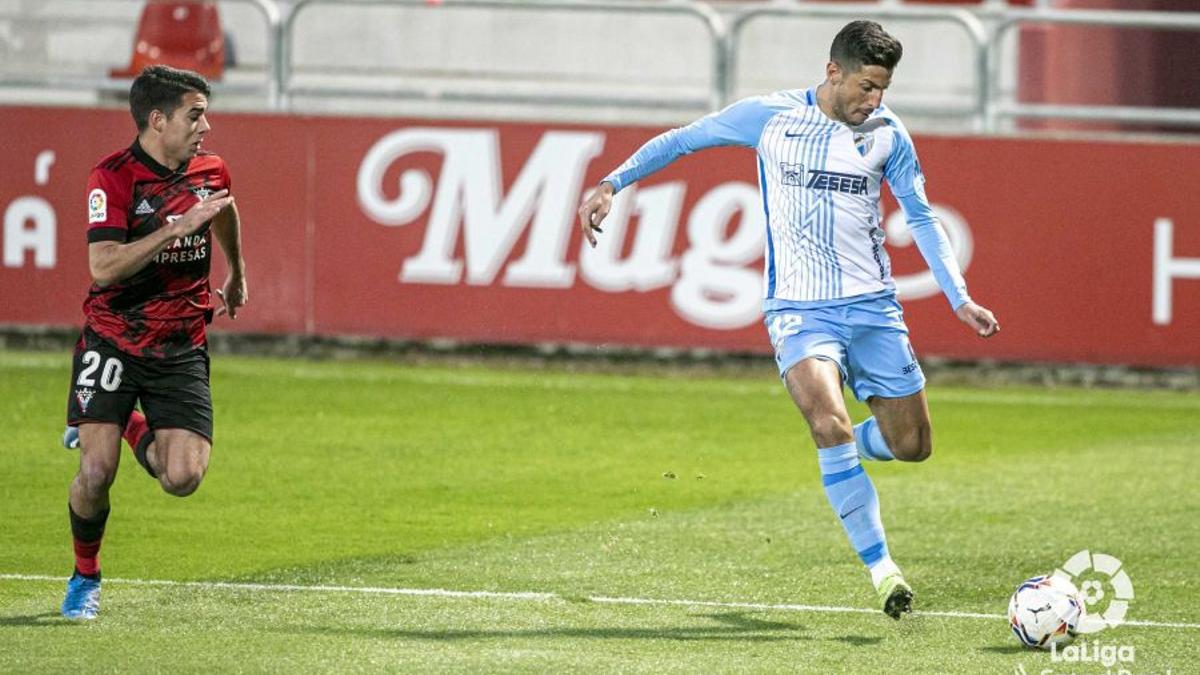 El argentino Chavarría, en una acción del partido.