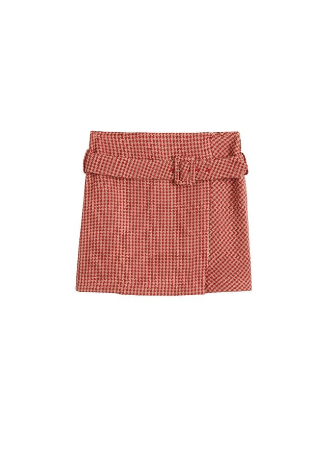 Minifalda de cuadros rojos, de Mango