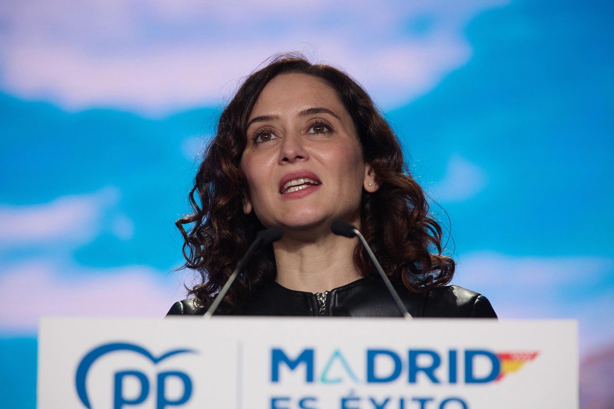 La presidenta de la Comunidad de Madrid, Isabel Díaz Ayuso, participa en la clausura de la última jornada popular del PP regional, en el Centro Cultural de Sanchinarro