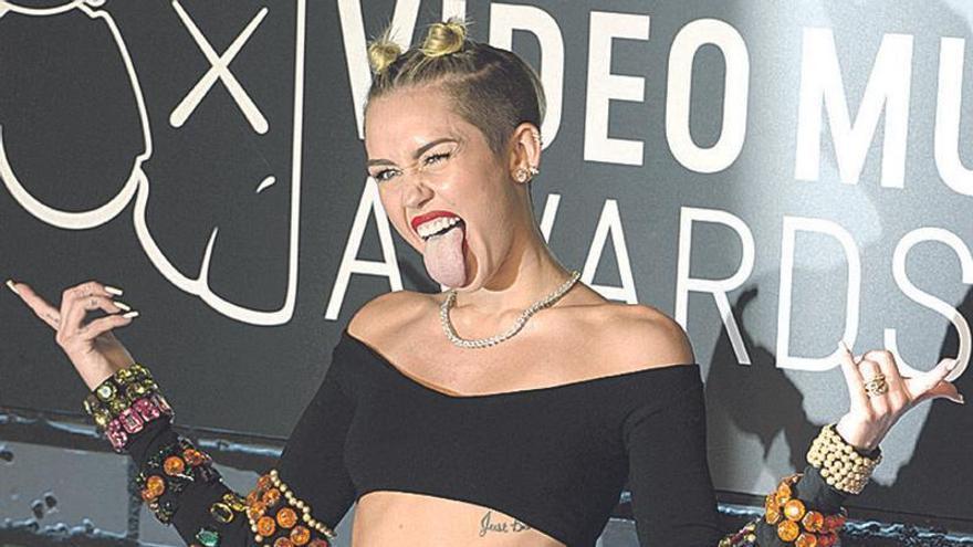 Què està més en decadència, el rock o la MTV?