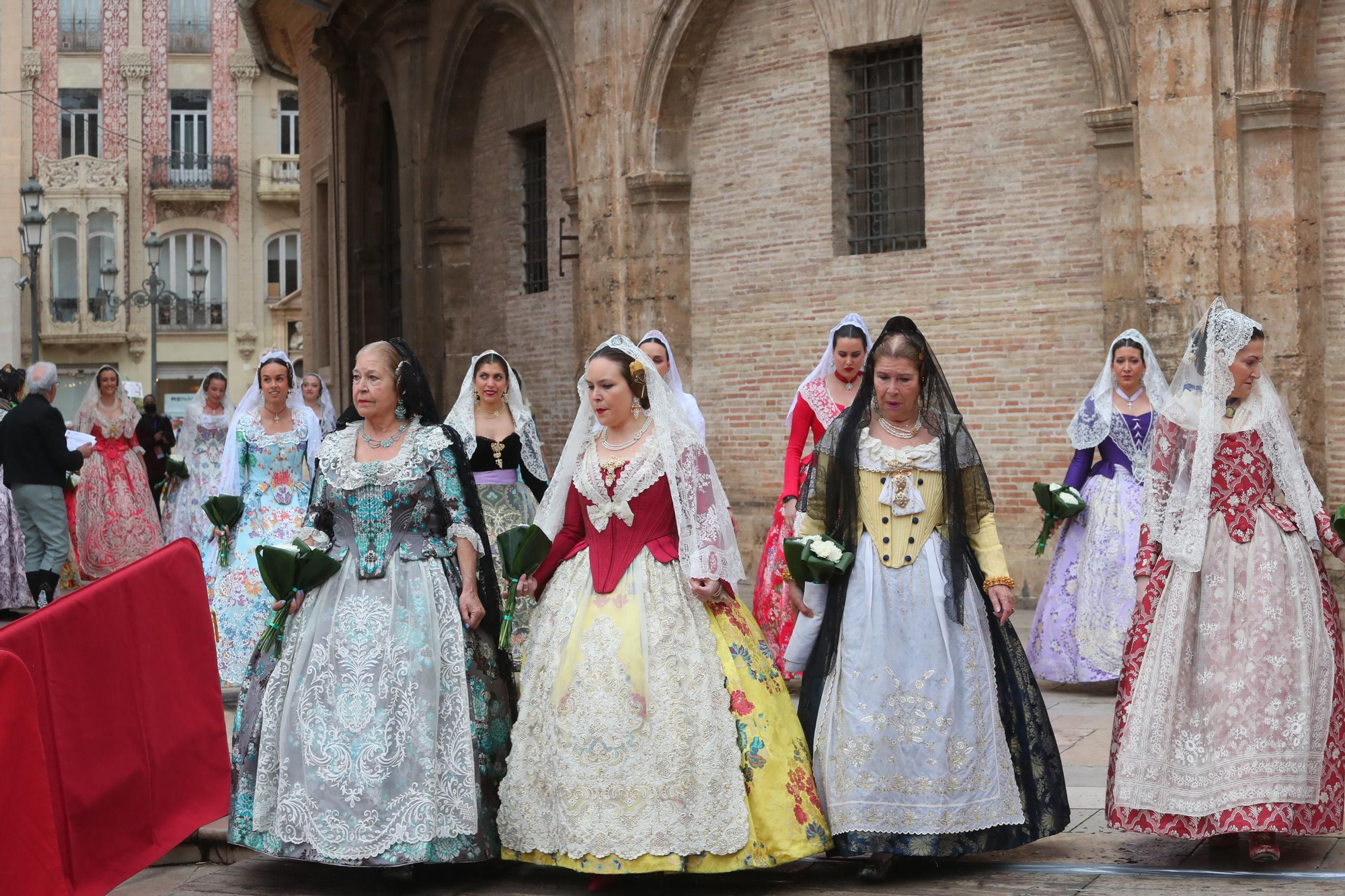 Búscate en el primer día de ofrenda por la calle de la Paz (entre las 15:30 a las 17:00 horas)