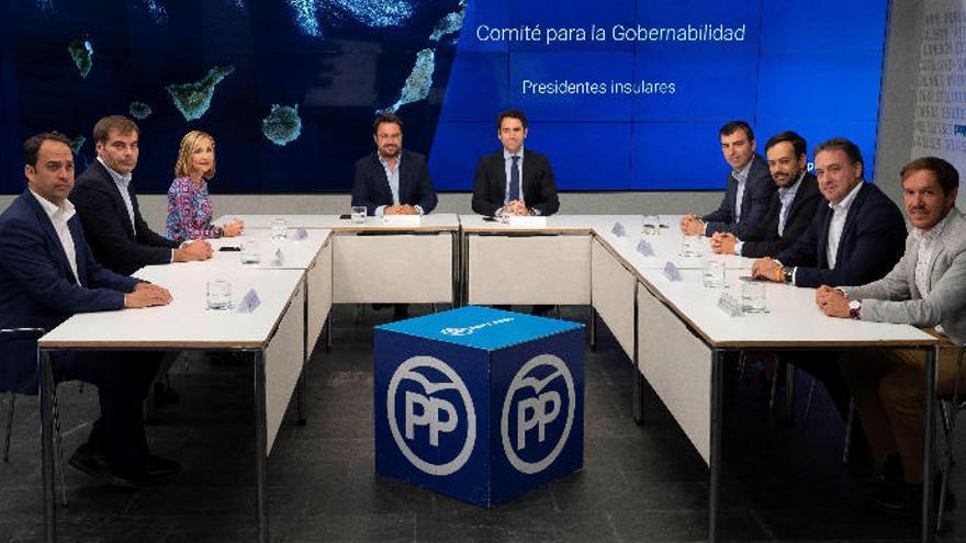 Teodoro García Egea durante la reunión con la plana mayor del PP de Canarias en &#039;Génova&#039; este jueves, 13 de junio de 2019.