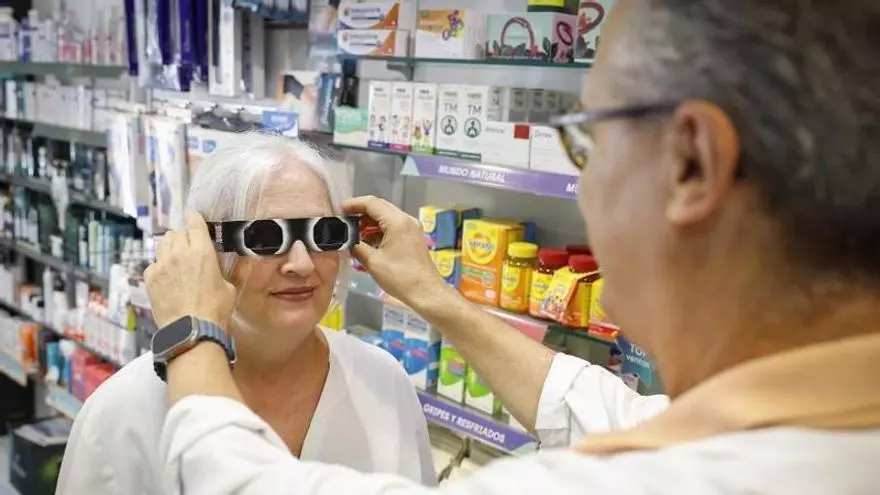Los hospitales y centros de salud de España reciben más de 600 visitas oftalmológicas en las primeras horas 'post-eclipse'