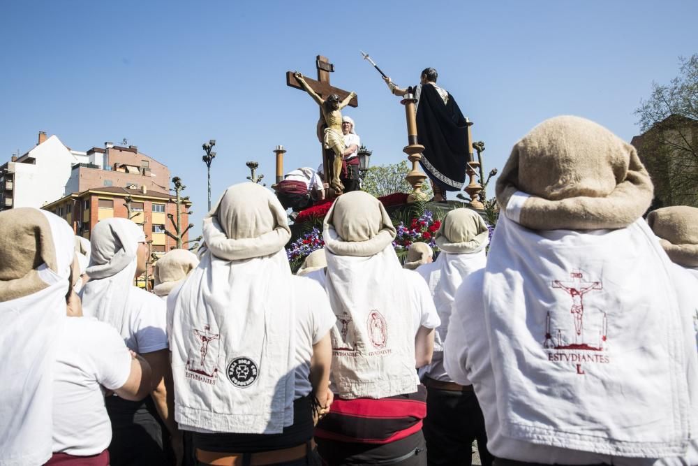 Procesión del Cristo de la Misericordia en Oviedo