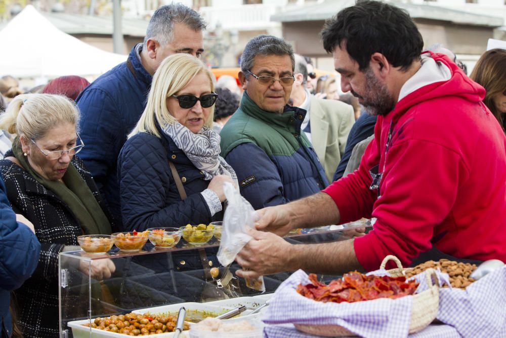 Mercado ecológico en la plaza del Ayuntamiento de Valencia