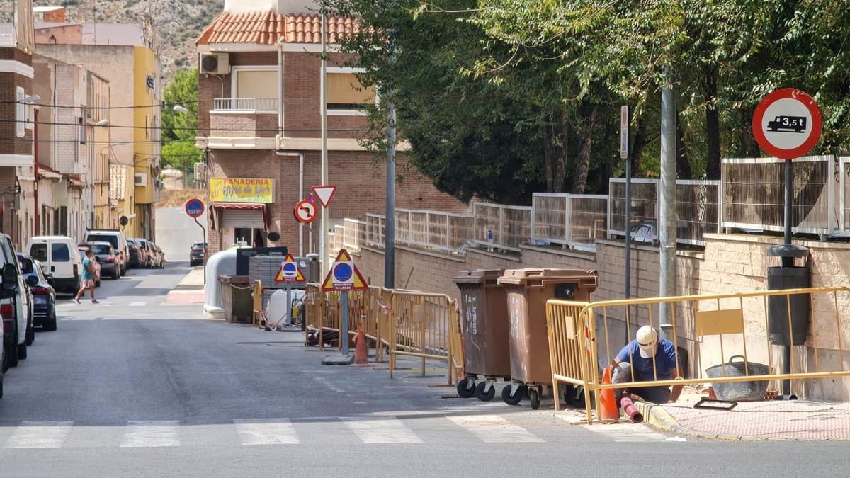 El inicio de las obras en la calle Pedro Amat de Elda a principios de septiembre.