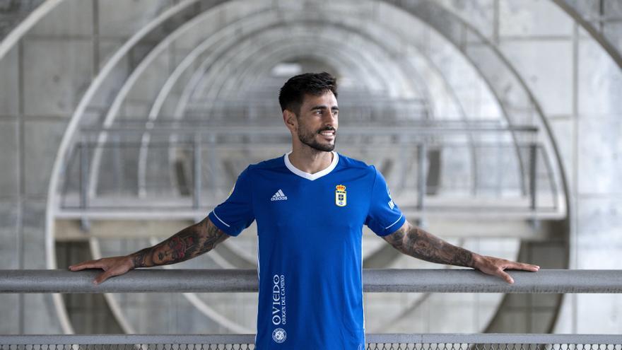 Así luce la nueva equipación del Real Oviedo