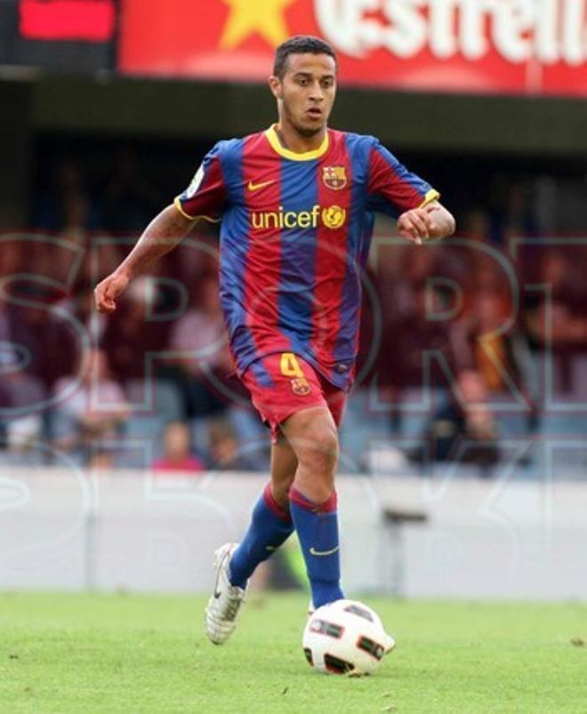 15 Thiago Alcántara - 2010-11