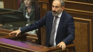 El primer ministro de Armenia, Nikol Pashinián, durante una sesión en el Parlamento.