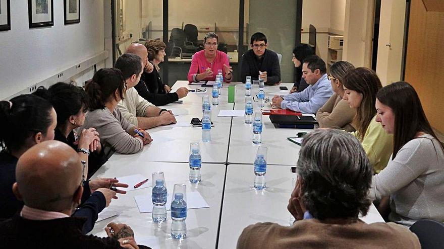 Una imagen de la reunión mantenida ayer con la comisión de Juaneda.