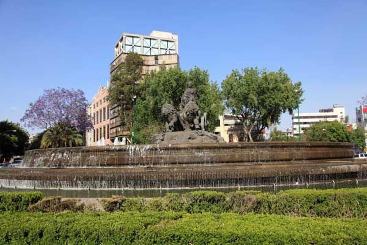 Plaza de Madrid Plaza en la Colonia Roma, uno de lo barrios más de moda de México D.F.