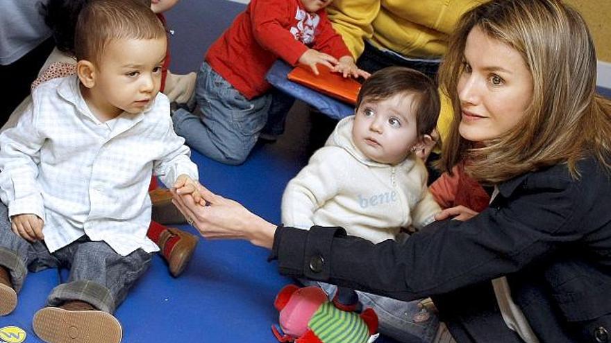 La Princesa de Asturias, durante la visita que realizó hoy al centro "Aldeas Infantiles SOS España" en San Lorenzo de El Escorial (Madrid). EFE/Ballesteros