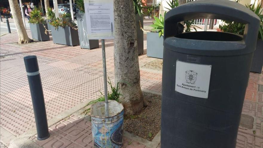 Curiosa forma de avisar a los vecinos de que pintan la zona azul | J.S.