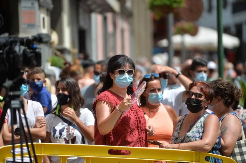 Dia del Pino: peregrinos llegando y visitando a Teror