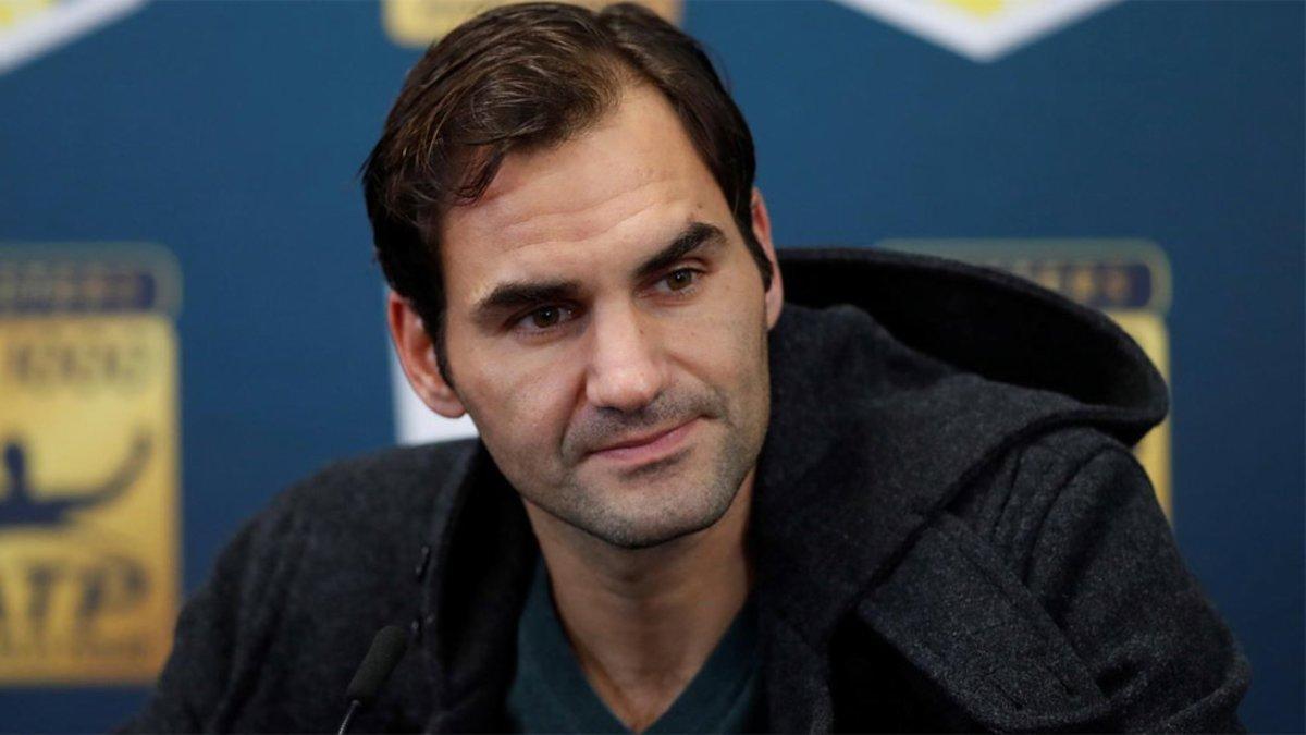 Federer se plantea regresar para la gira sobre tierra batida