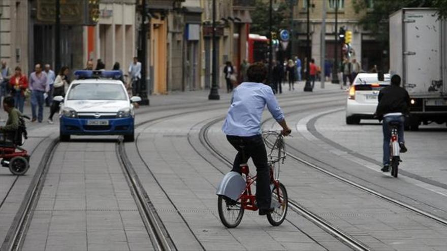 Circular por las vías del tranvía costará 80.000 euros