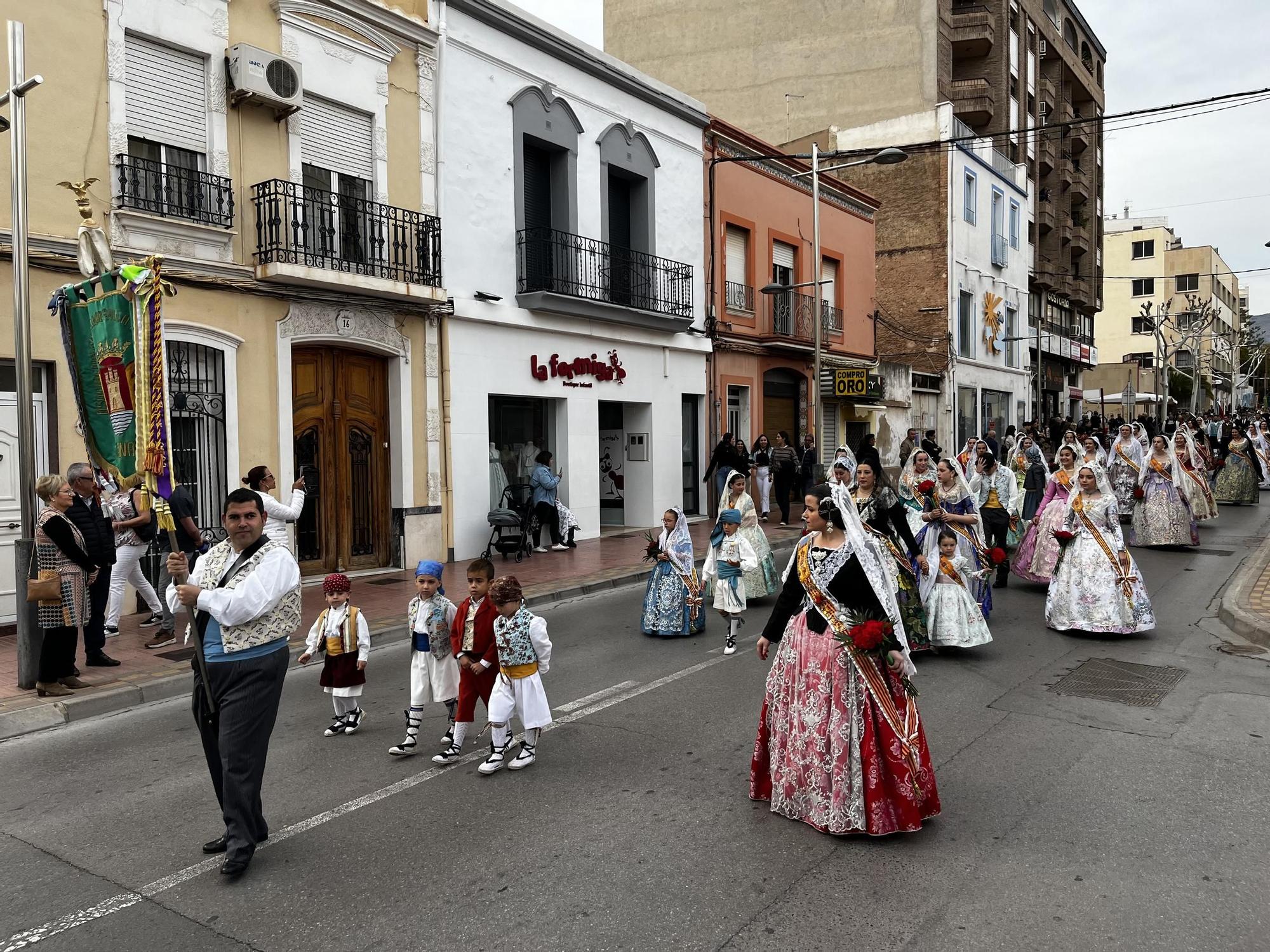 FALLAS 2024 | El mundo fallero de la Vall agasaja a la Mare de Déu