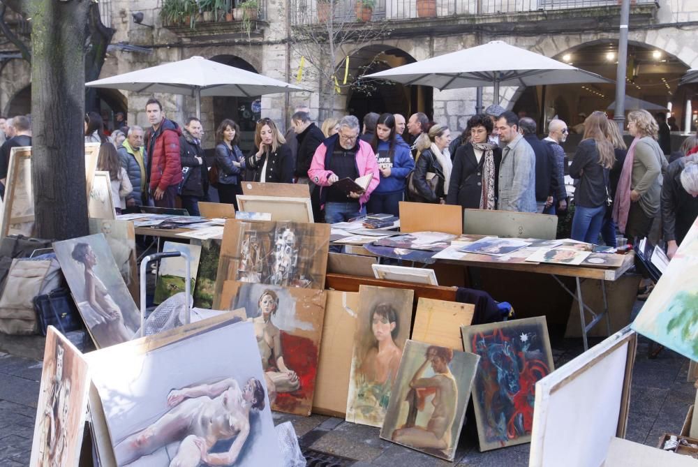 Milers de persones omplen el Barri Vell de Girona per Tots Sants - Fires de Girona 2018