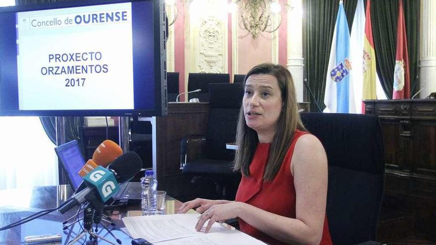 La edil de Hacienda, Ana Fernández Morenza, presentó en mayo el proyecto de presupuestos. // Iñaki Osorio