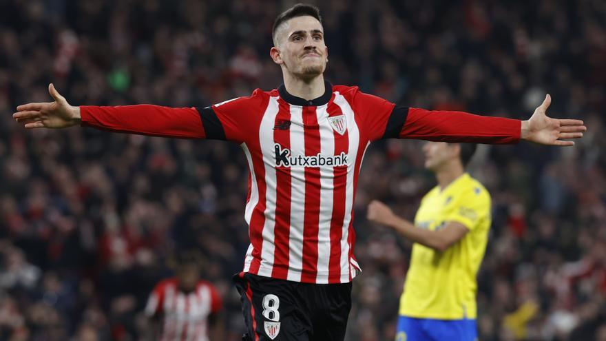 Un &#039;hat-trick&#039; de Sancet ilumina al Athletic ante el Cádiz