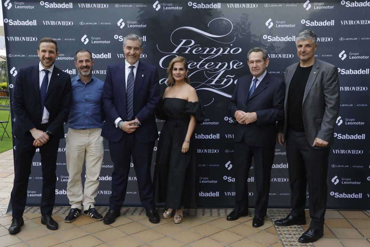 Martín Peláez, presidente del Real Oviedo, recibe el premio "Ovetense del año"