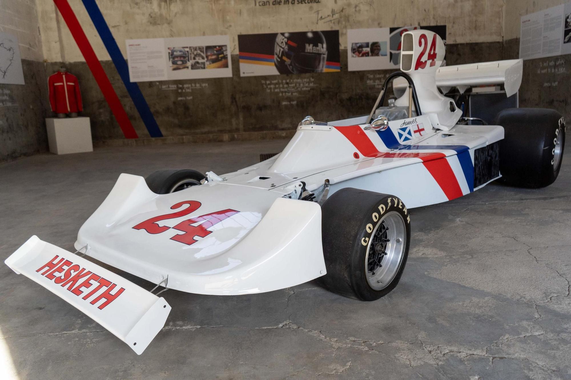 Imatges del bòlid Hesketh de Fórmula 1 que conduïa James Hunt, propietat de Miquel Liso a Manresa